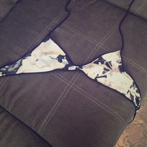 Reversible bathing suit top